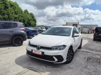 Begagnad VW Polo 95 HK (69 kW) 2023 Vit Halvkombi