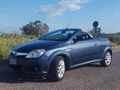 Usata Opel Tigra 69 CV (50 kW) 2006 Cabrio