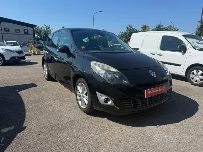 Usata Renault Scénic Dynamique 130 CV (95 kW) 2010 Nero Monovolume