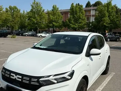 Usata Dacia Sandero Expression 101 CV (74 kW) 2023 Berlina