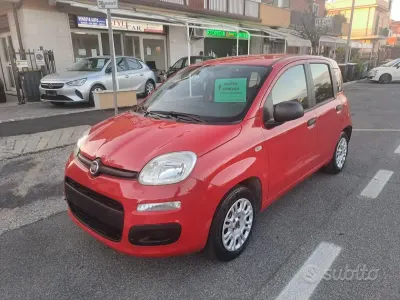 Occasion Fiat Panda 69 PK (50 kW) 2019 Rood Hatchback