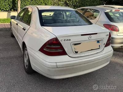 Occasion Mercedes C220 Classic 143 ch (105 kW) 2003 Blanc Berline