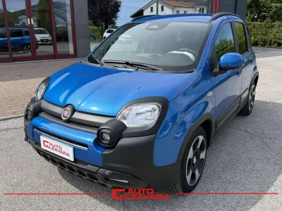 Usata Fiat Panda Cross Cross 69 CV (50 kW) 2025 Blu italia Utilitaria