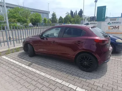 Usata Mazda 2 Homura-Line 75 CV (55 kW) 2022 Rosso Utilitaria