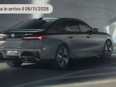 Usata BMW i7 Comfort Edition 135 kW (184 CV) 2023 Argento Berlina