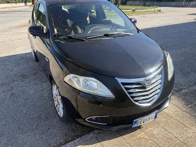 Usata Lancia Ypsilon Gold 69 CV (50 kW) 2011 Nero Utilitaria