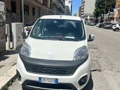Usata Fiat Qubo Easy 95 CV (69 kW) 2023 Monovolume