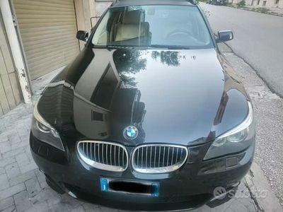 Begagnad BMW 525 2006 Svart Kombi