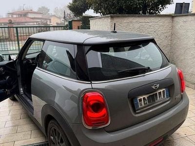 Begagnad Mini ONE 2016 Grå Halvkombi