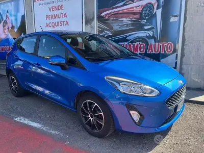 Usata Ford Fiesta Titanium 86 CV (63 kW) 2019 Blu Utilitaria