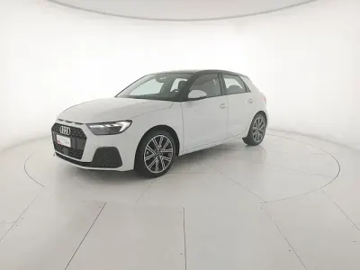 Usata Audi A1 Sportback Admired 110 CV (80 kW) 2023 Bianco ghiacciaio metallizzato nero mito Utilitaria