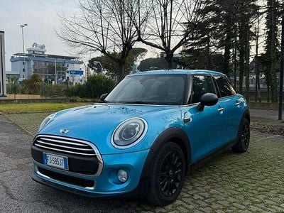 Usata Mini One D Business 95 CV (69 kW) 2017 Blu Utilitaria