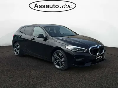 Usata BMW 118 Advantage 140 CV (102 kW) 2020 Nero Berlina