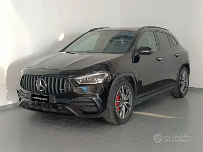 Begagnad Mercedes GLA35 AMG AMG 306 HK (225 kW) 2023 Svart SUV