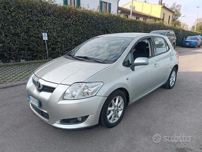 Usata Toyota Auris 90 CV (66 kW) 2010 Grigio Utilitaria