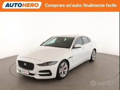 Usata Jaguar XE SE 250 CV (183 kW) 2019 Bianco Berlina
