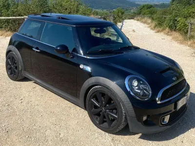 Usata Mini Cooper S Coupé 184 CV (135 kW) 2011 Nero Coupé