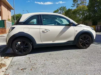 Usata Opel Adam Rocks Rocks 69 CV (50 kW) 2015 Utilitaria