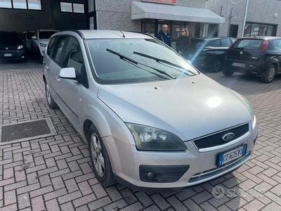Usata Ford Focus 110 CV (80 kW) 2006 Grigio Station wagon