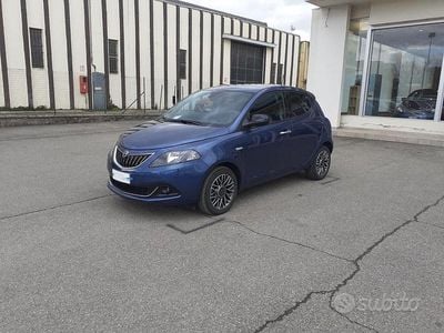 Usata Lancia Ypsilon Gold 69 CV (50 kW) 2023 Blu Utilitaria