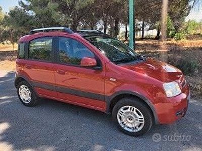 Usata Fiat Panda Climbing 59 CV (43 kW) 2010 Rosso Utilitaria