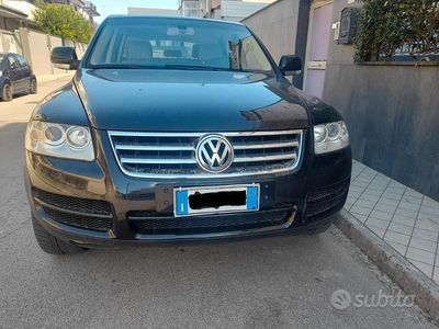 Nero Usata 2005 VW Touareg SUV | 4650 €