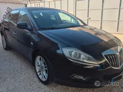 Usata Lancia Delta 120 CV (88 kW) 2010 Nero Utilitaria