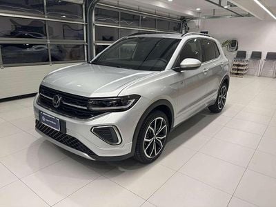 Reflex silver metallizzato Nuova 2025 VW T-Cross R-line Plus SUV | 25.180 € (Buon prezzo)
