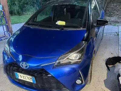 Usata Toyota Yaris Hybrid