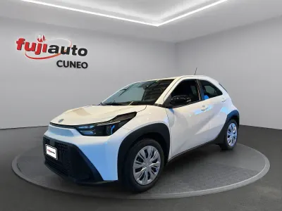 Nuova Toyota Aygo X 116 CV (85 kW) 2026 Super white SUV