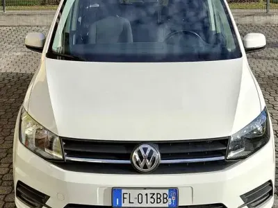 Usata VW Caddy 139 CV (102 kW) 2017 Monovolume