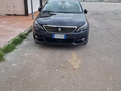 Usata Peugeot 308 131 CV (96 kW) 2019 Blu Berlina