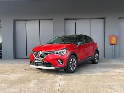 Usata Renault Captur Intens 143 CV (105 kW) 2021 Grigio SUV