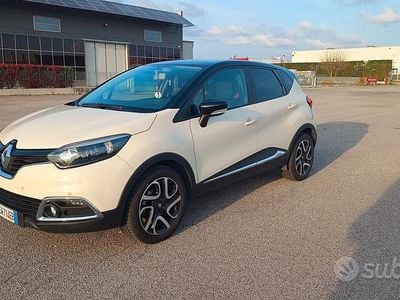 Usata Renault Captur Play 90 CV (66 kW) 2014 Bianco SUV