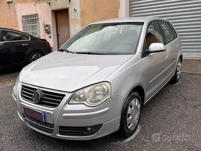 Usata VW Polo Trendline 64 CV (47 kW) 2005 Grigio Berlina