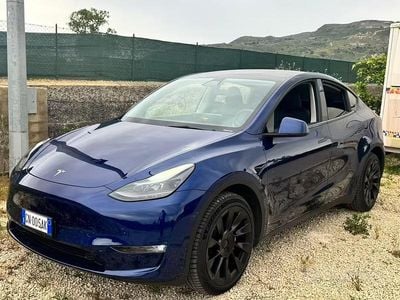 Usata Tesla Model Y 189 kW (258 CV) 2023 Blu SUV