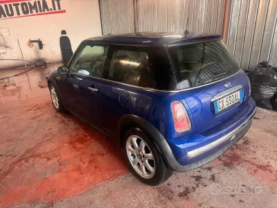 Usata Mini One D 75 CV (55 kW) 2005 Blu Utilitaria