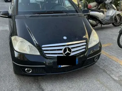 Usata Mercedes A180 Elegance 109 CV (80 kW) 2010 Monovolume