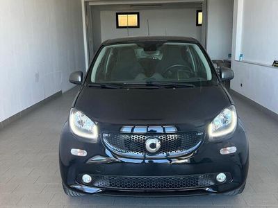 Usata Smart ForFour 71 CV (52 kW) 2017 Nero Utilitaria