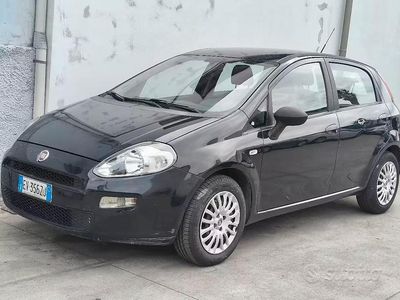 Usata Fiat Punto Street 69 CV (50 kW) 2014 Blu Utilitaria