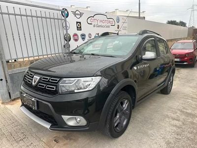Usata Dacia Sandero Stepway 90 CV (66 kW) 2018 Nero Berlina