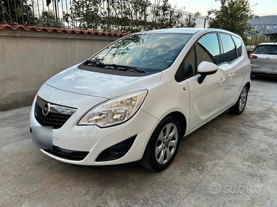 Usata Opel Meriva 95 CV (69 kW) 2012 Bianco Monovolume