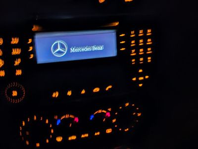 Mercedes C200