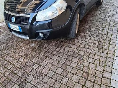 Usata Fiat Sedici 120 CV (88 kW) 2008 Nero SUV