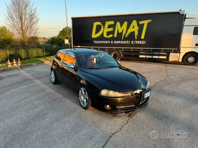 Occasion Alfa Romeo 147 Exclusive 150 ch (110 kW) 2008 Noir Citadine