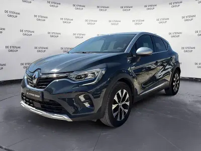 Usata Renault Captur Techno 101 CV (74 kW) 2023 Blu SUV
