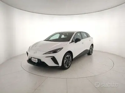 Usata MG MG4 EV 125 kW (170 CV) 2024 Bianco Utilitaria