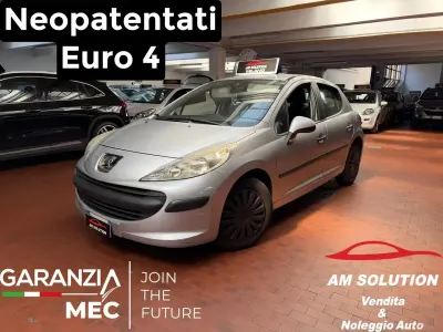 Usata Peugeot 207 73 CV (53 kW) 2007 Argento Berlina