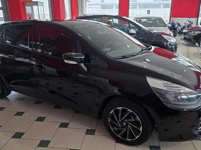 Usado Renault Clio IV 75 CV (55 kW) 2015 Negro Berlina