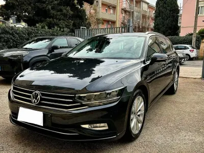 Occasion VW Passat 150 PK (110 kW) 2023 Grijs Stationwagen